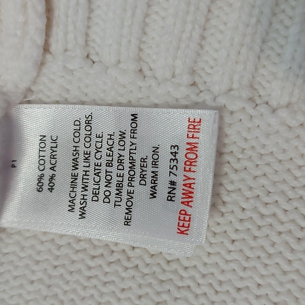 Girl's sweater. - Picture 7 of 11